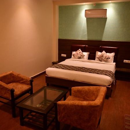 Hotel Gayatri Palace Lucknow Exterior foto