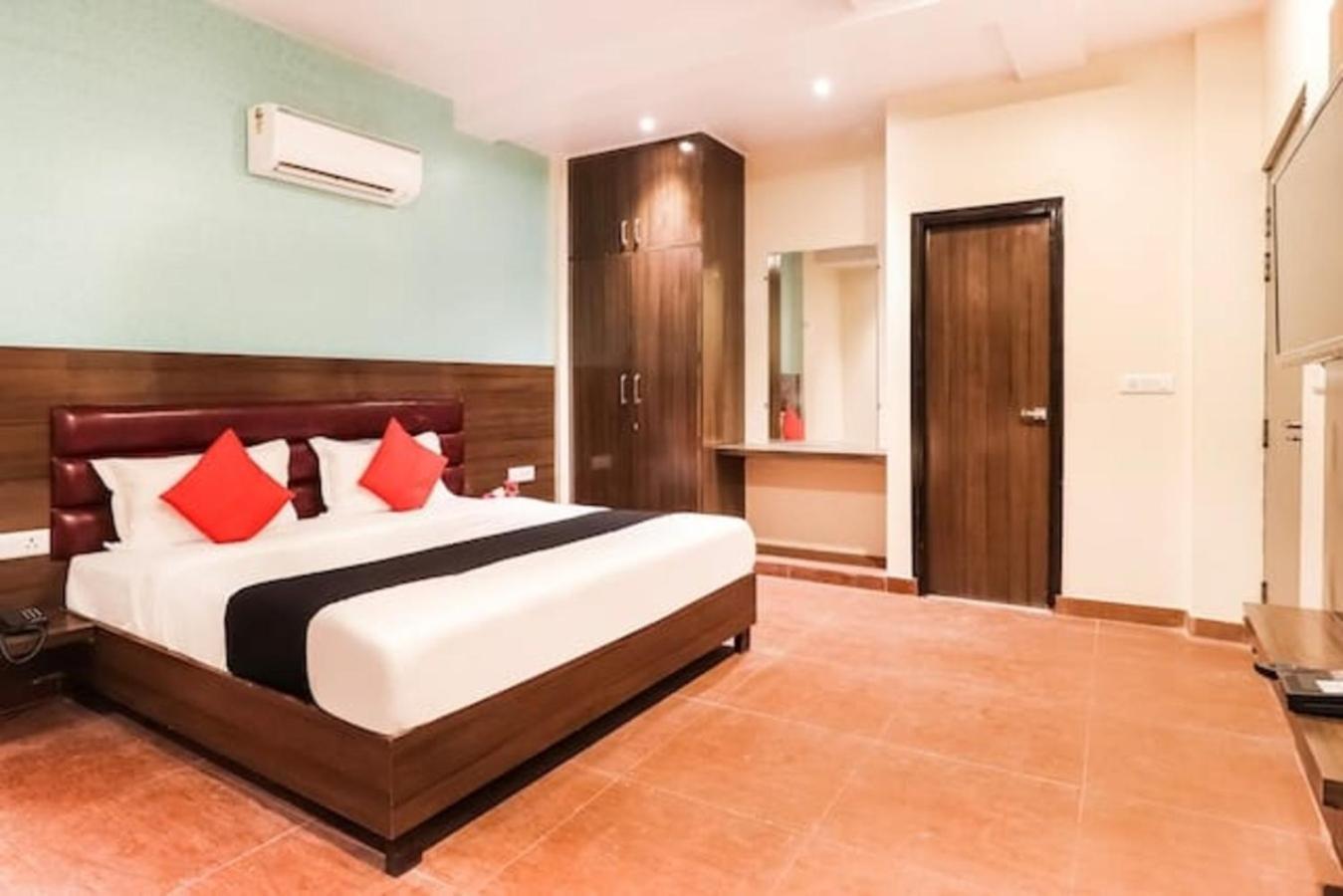 Hotel Gayatri Palace Lucknow Exterior foto
